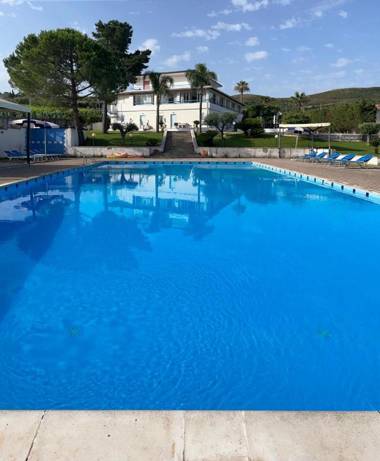 Hotel La Tombola Agropoli Ngoại thất bức ảnh