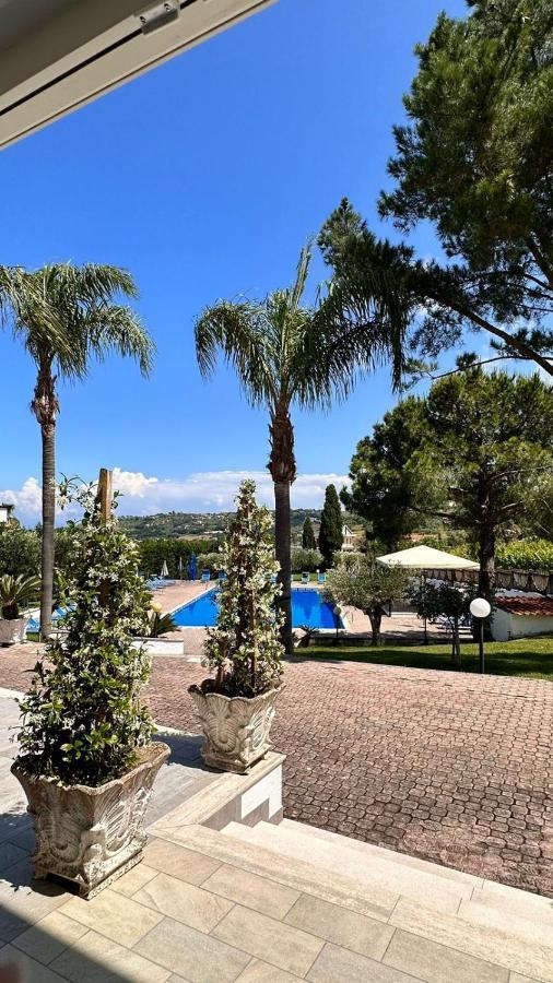 Hotel La Tombola Agropoli Ngoại thất bức ảnh
