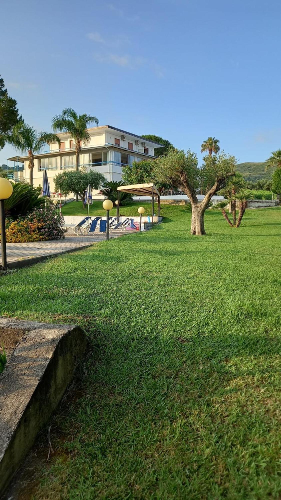 Hotel La Tombola Agropoli Ngoại thất bức ảnh